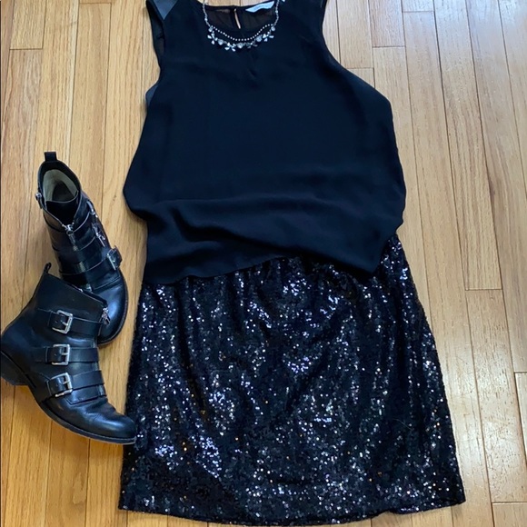 Black Sequined Mini Skirt - Picture 3 of 3